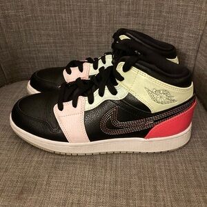 Air Jordan 1 Mid Glow in the Dark Sneakers Size 4.5 Y, 6 W MSRP $179